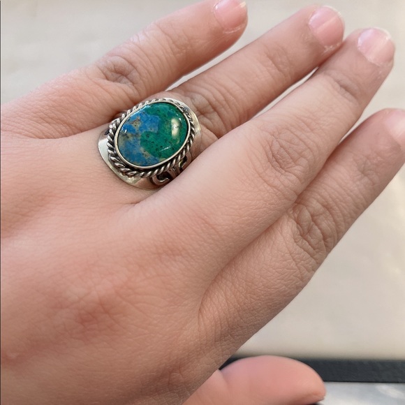 Handcrafted Azurite Ring - Picture 4 of 4